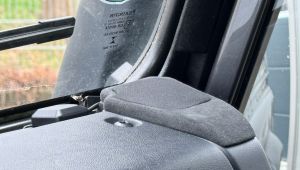 Landrover Defender 90 3D gedruckte Aufnahmen für den Audison Prima AP2 Breitbänder mit Alkantara