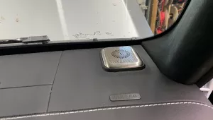 Mercedes G Klasse W453 Helix i3 Hochtöner vorn auf dem Armaturenbrett