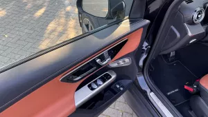 Mercedes GLC Hybrid Innenraum und Türverkleidung mit Burmester Lautsprechergitter