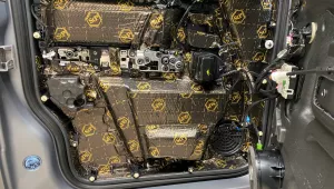Mercedes G Klasse W453 Türverkleidung vorn mit Dämmung