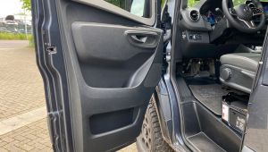 Sprinter W907 Hymer Grand Canyon Türverkleidung und Innenraum