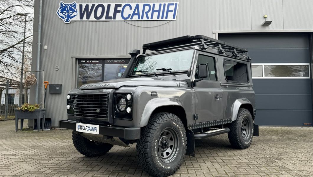 Landrover Defender 90 bei Wolf Car Hifi