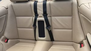 BMW E46 Cabrio umgebaute Skisackabdeckung für Subwoofer