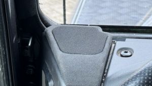 Landrover Defender 90 3D gedruckte Aufnahmen für den Audison Prima AP2 Breitbänder mit Alkantara