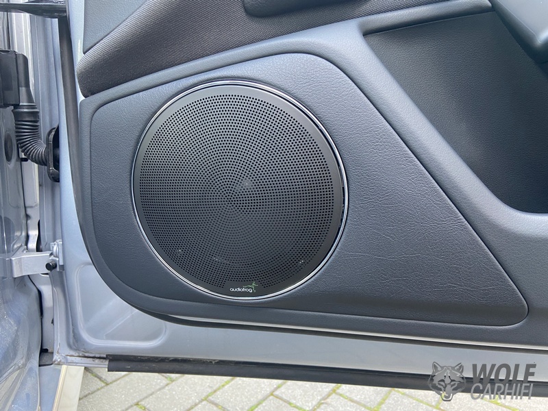 Sound im Audi A6 (4G) nachrüsten mit Subwoofer
