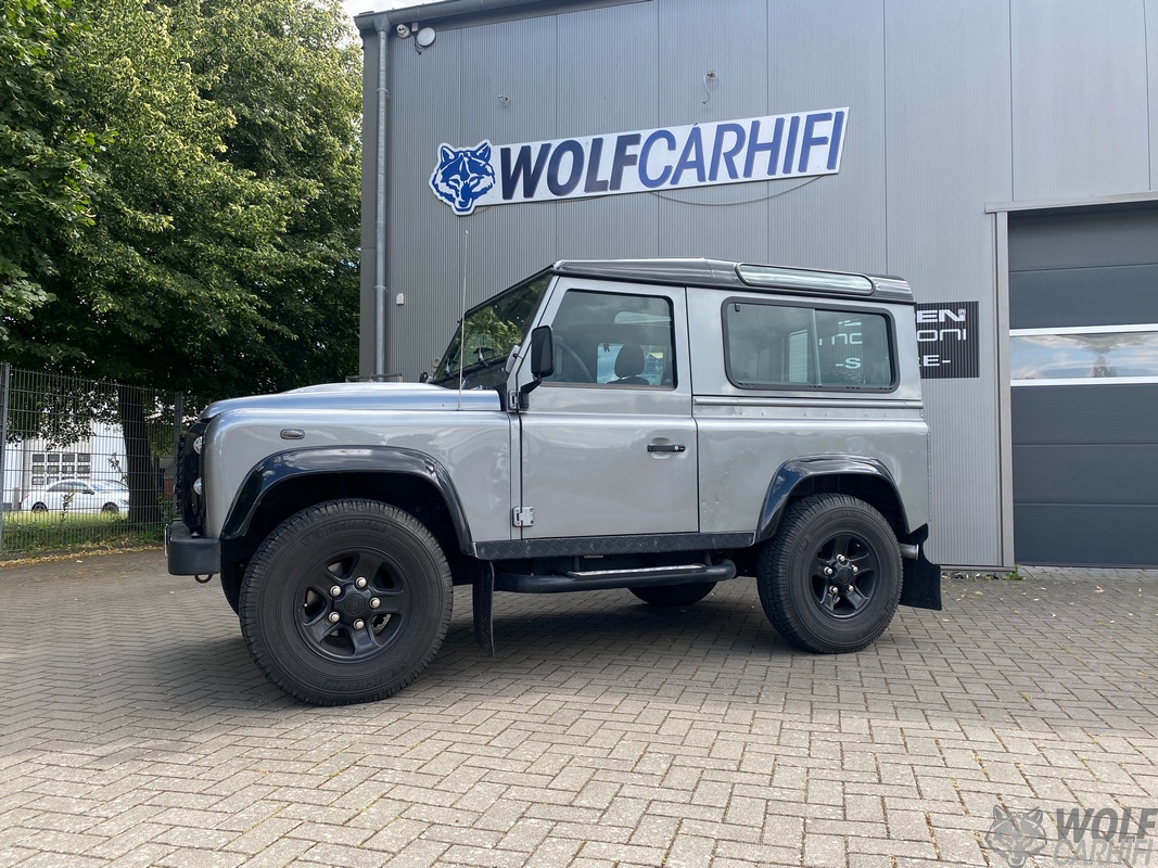Landrover Defender 90 bei Wolf Car Hifi